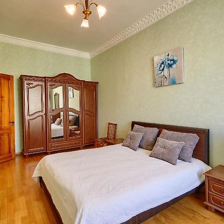 Apartment Near Lva Tolstoho Square كييف المظهر الخارجي الصورة